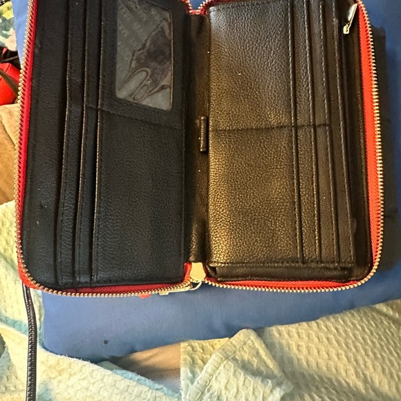 Pretty Steve Madden wristlet/wallet - Picture 3 of 8